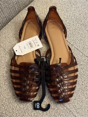 Women’s Size 8 1/2 Time and Tru Brown Jelly Flat Sandals